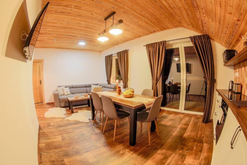 Chalet ซูเบเรซ ภายนอก รูปภาพ